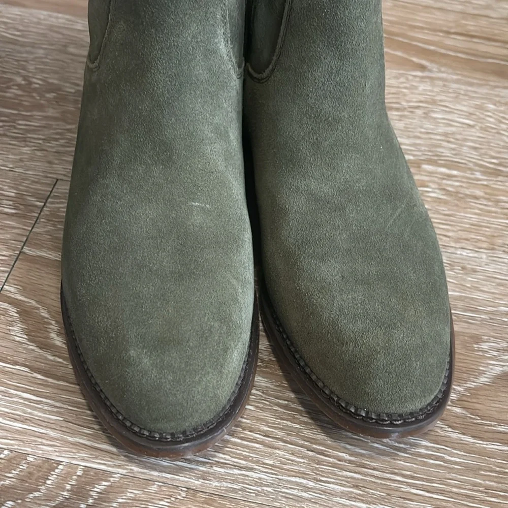 Franco Sarto olive green suede ‘hero’ ankle boots, 7.5